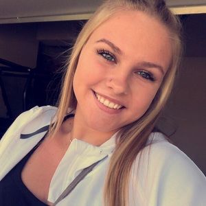 Meet your Posher, Isabelle